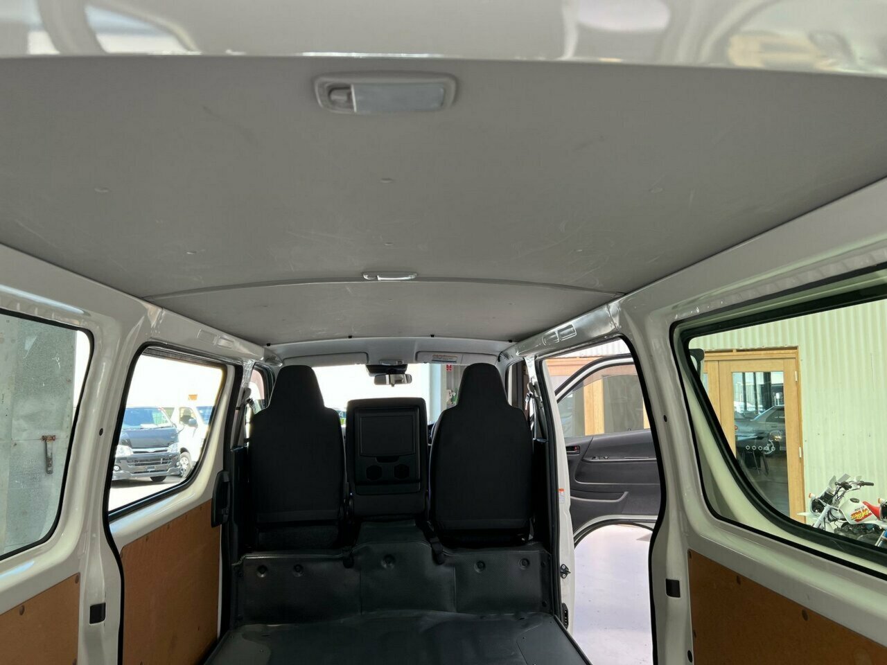 2018 TOYOTA HIACE LWB 4X4 AUTOMATIC 5D VAN