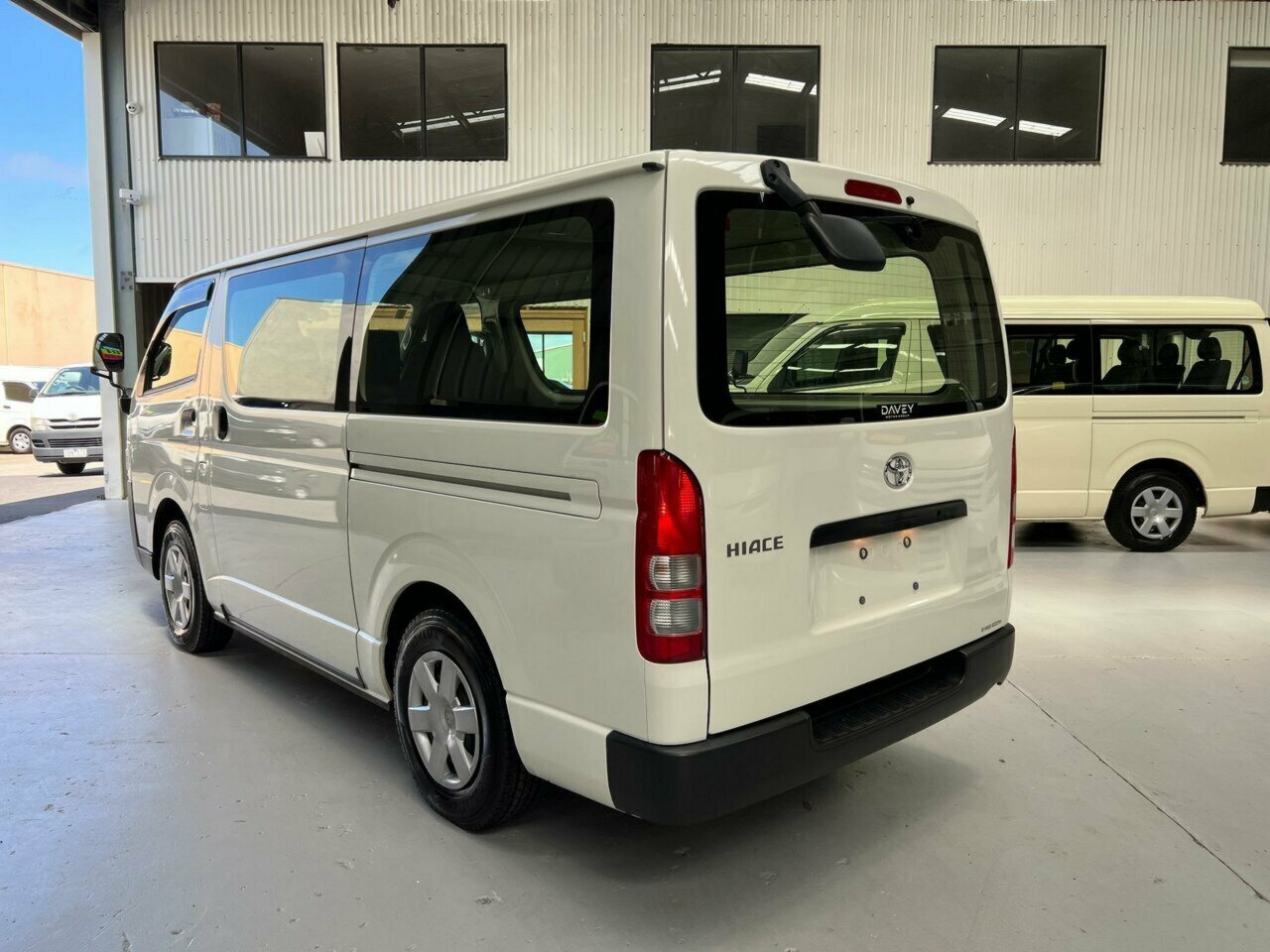 2018 TOYOTA HIACE LWB 4X4 AUTOMATIC 5D VAN