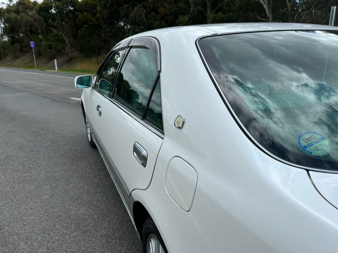 2000 TOYOTA CROWN ATHLETE V AUTOMATIC SEDAN