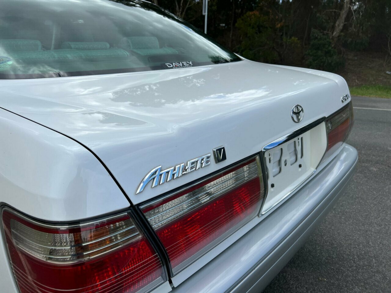2000 TOYOTA CROWN ATHLETE V AUTOMATIC SEDAN