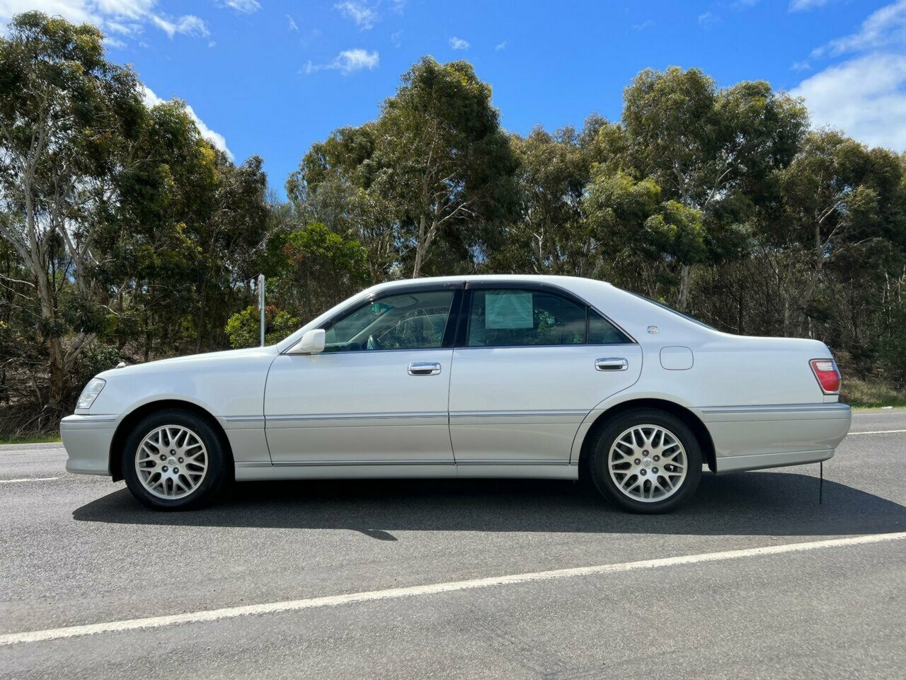 2000 TOYOTA CROWN ATHLETE V AUTOMATIC SEDAN