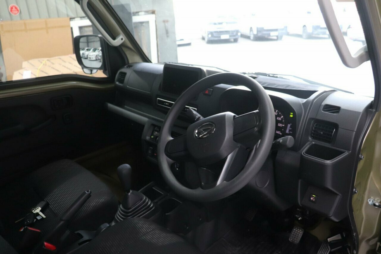 2022 DAIHATSU HIJET JUMBO EXTRA 4WD 5 SPEED MANUAL MINI TRUCK