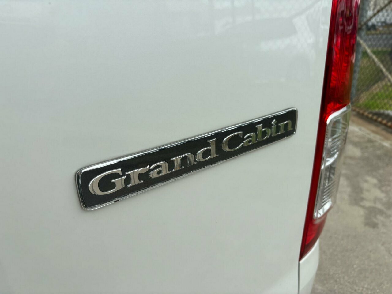 2018 TOYOTA HIACE GRAND CABIN 10-SEATER 4WD AUTOMATIC 4D COACH