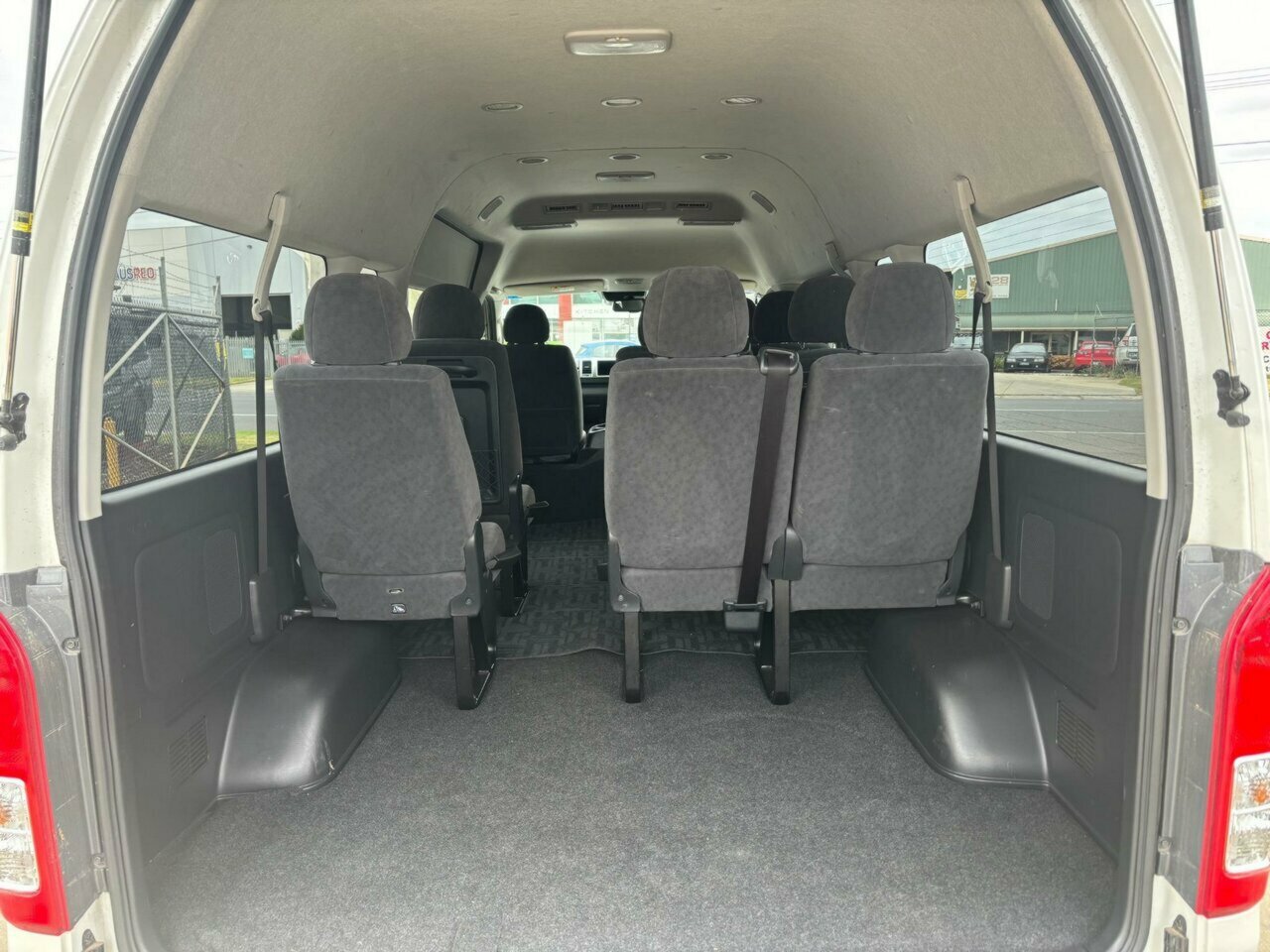 2018 TOYOTA HIACE GRAND CABIN 10-SEATER 4WD AUTOMATIC 4D COACH