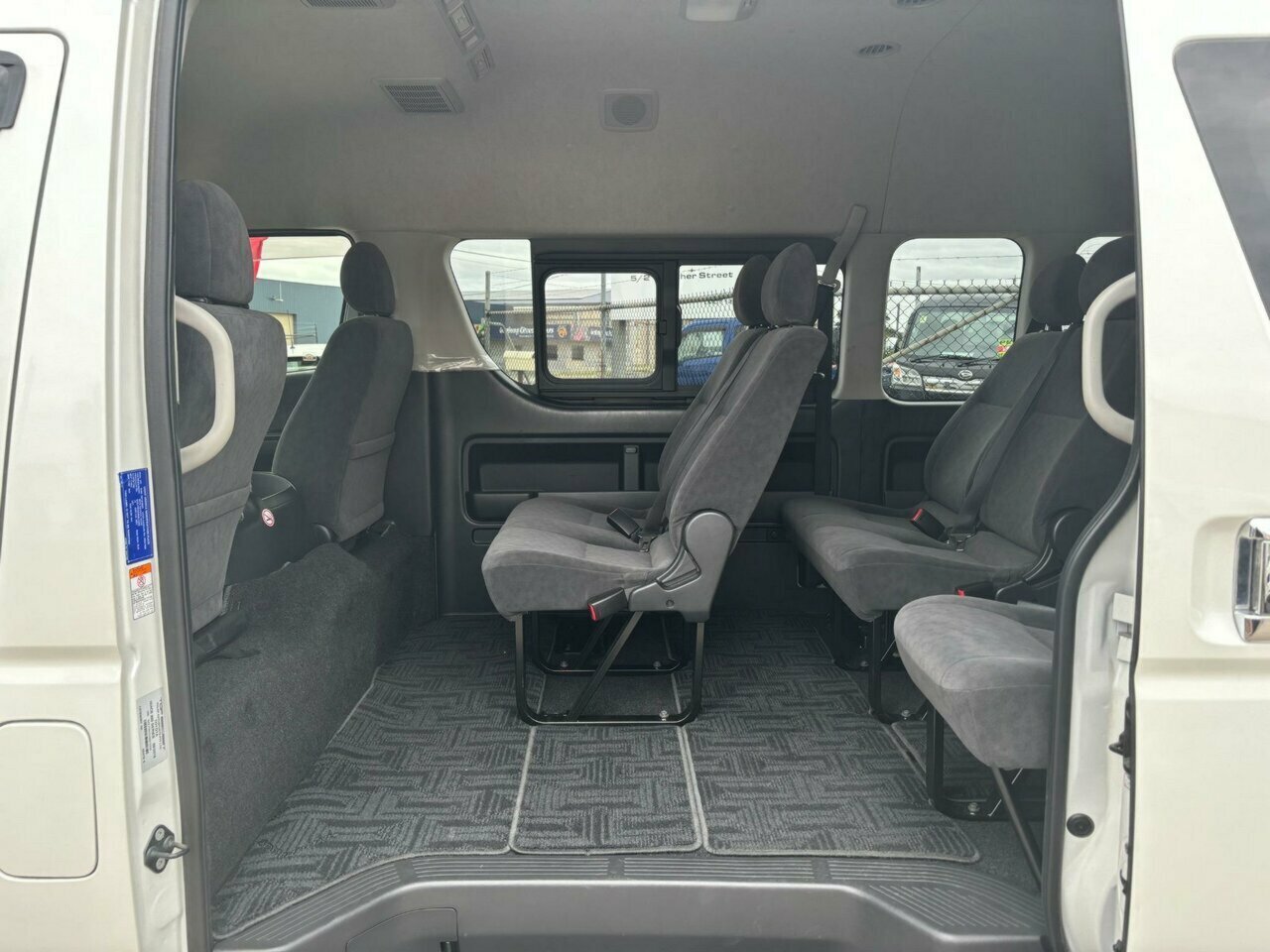 2018 TOYOTA HIACE GRAND CABIN 10-SEATER 4WD AUTOMATIC 4D COACH