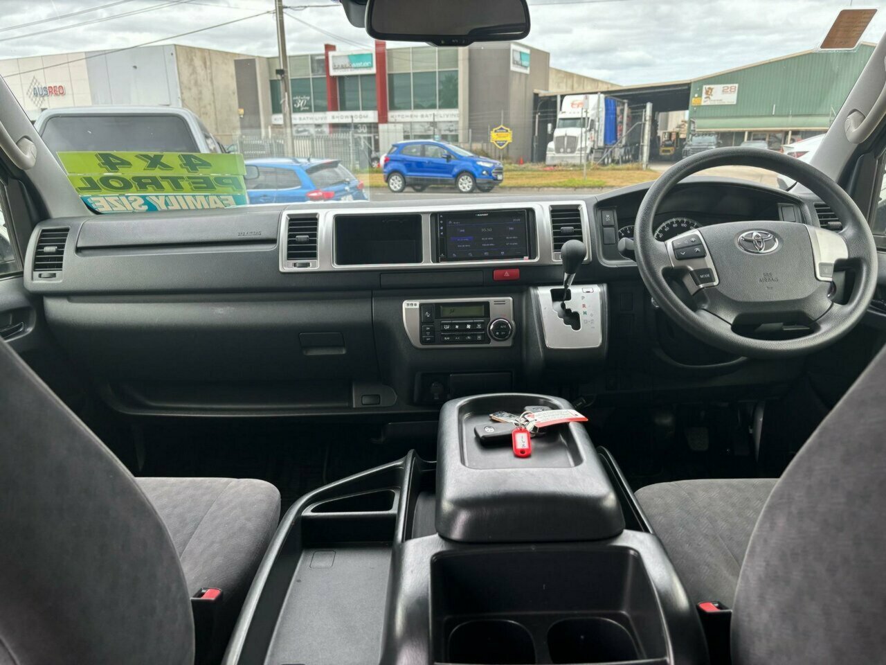 2018 TOYOTA HIACE GRAND CABIN 10-SEATER 4WD AUTOMATIC 4D COACH