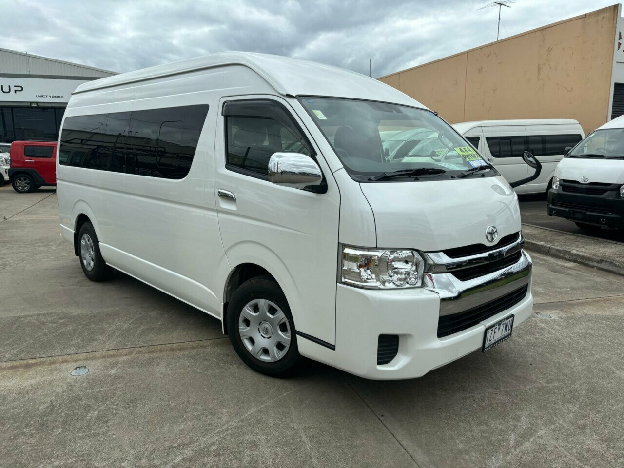 2018 TOYOTA HIACE GRAND CABIN 10-SEATER 4WD AUTOMATIC 4D COACH