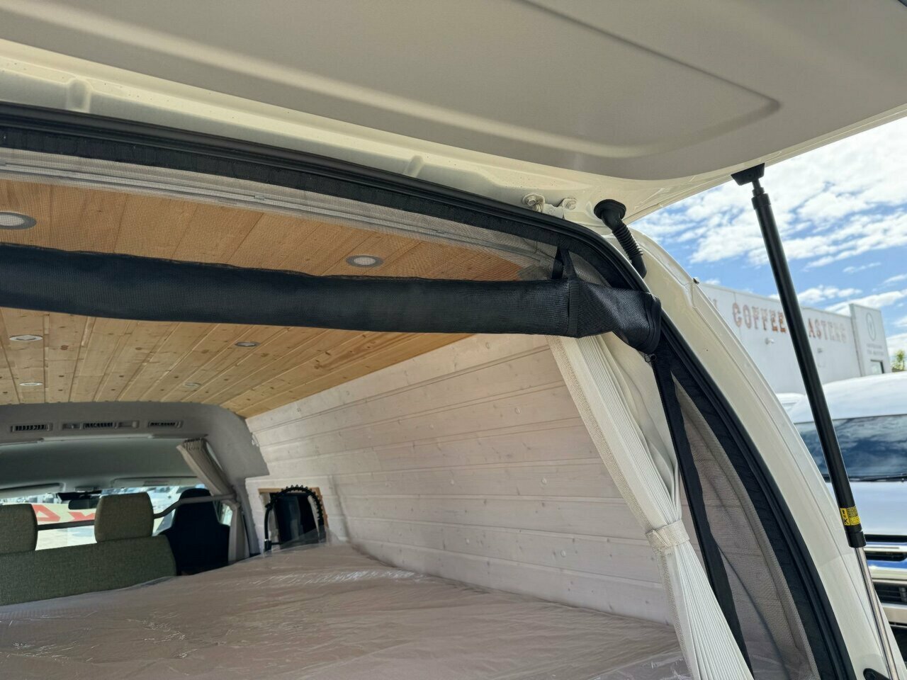 2023 TOYOTA HIACE SLWB 4WD AUTOMATIC VAN
