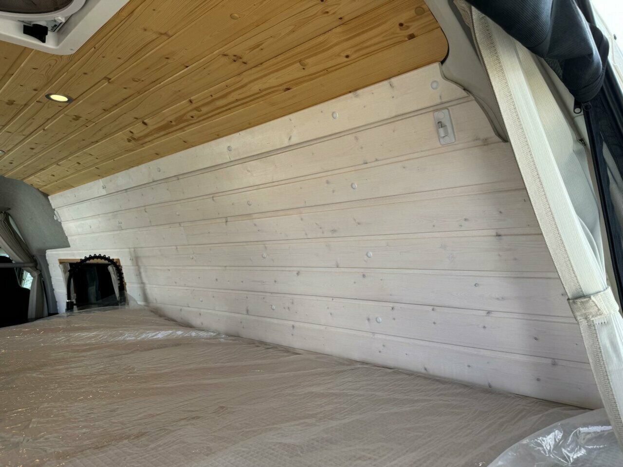 2023 TOYOTA HIACE SLWB 4WD AUTOMATIC VAN