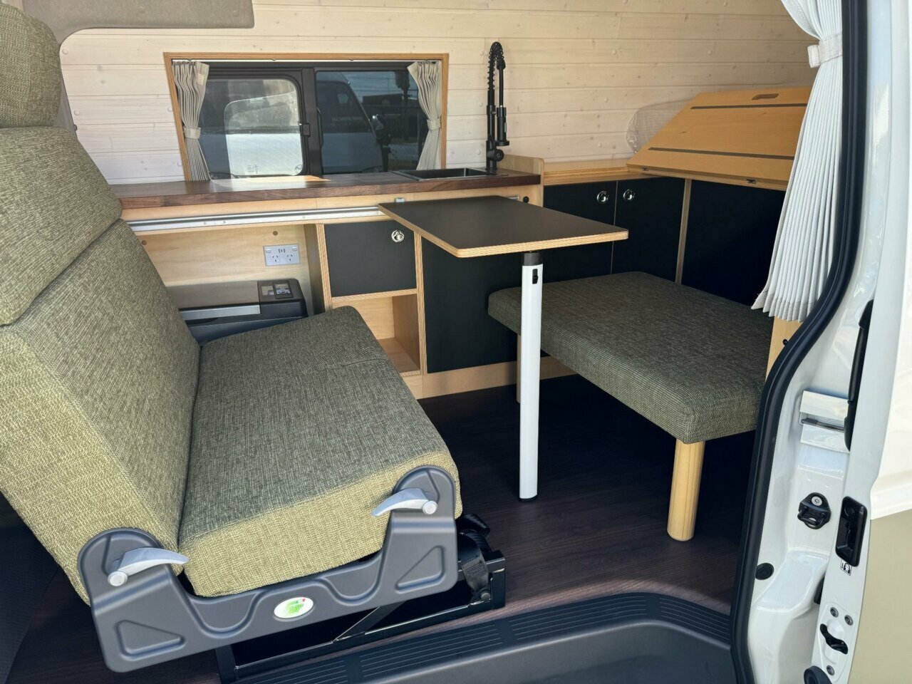 2023 TOYOTA HIACE SLWB 4WD AUTOMATIC VAN