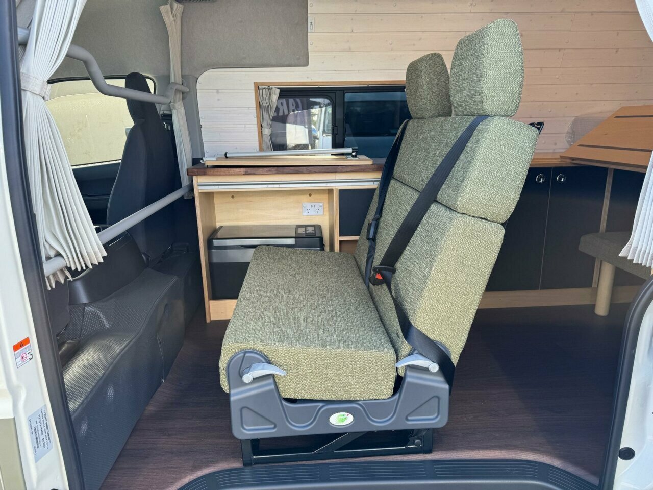 2023 TOYOTA HIACE SLWB 4WD AUTOMATIC VAN
