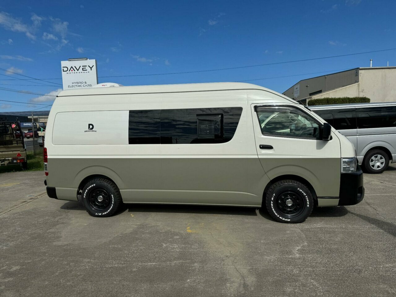 2023 TOYOTA HIACE SLWB 4WD AUTOMATIC VAN