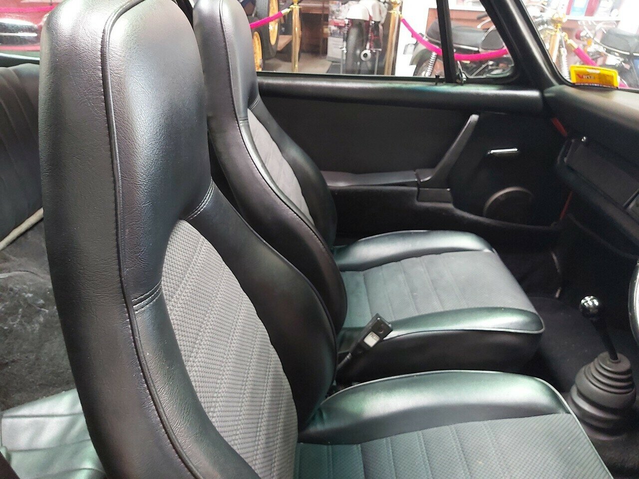 2000 JAGUAR XKR CLASSIC 5 SP AUTOMATIC 2D CONVERTIBLE