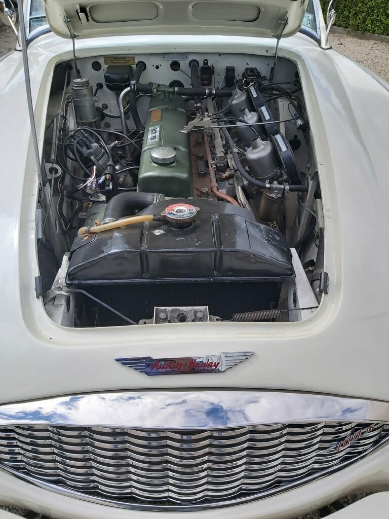 1964 JAGUAR MK II 3.4 4 SP MAN + OVERDRIVE 4D SEDAN