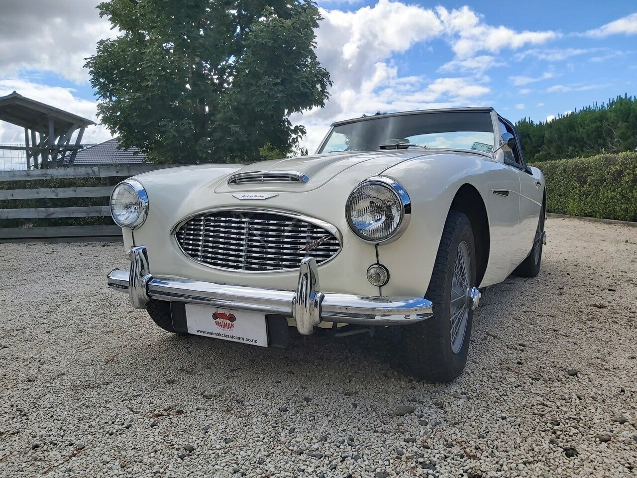 1964 JAGUAR MK II 3.4 4 SP MAN + OVERDRIVE 4D SEDAN