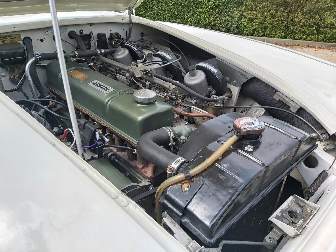 1964 JAGUAR MK II 3.4 4 SP MAN + OVERDRIVE 4D SEDAN