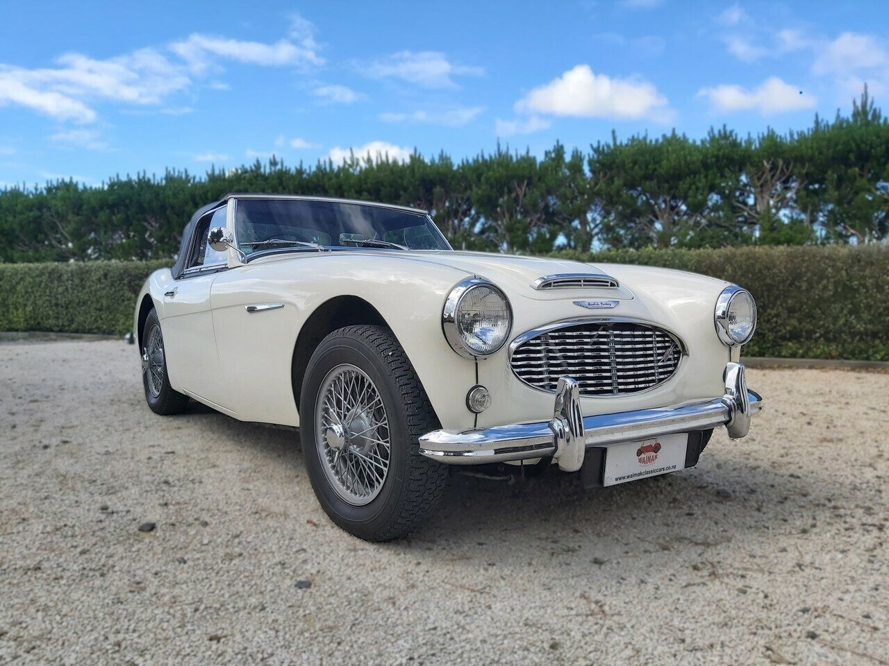 1964 JAGUAR MK II 3.4 4 SP MAN + OVERDRIVE 4D SEDAN