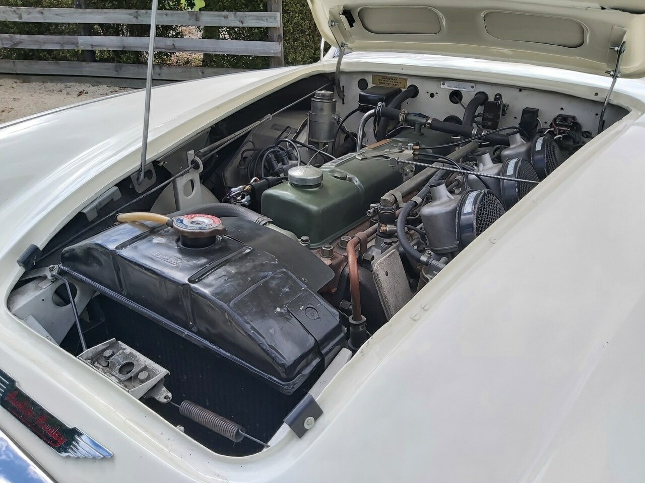 1964 JAGUAR MK II 3.4 4 SP MAN + OVERDRIVE 4D SEDAN