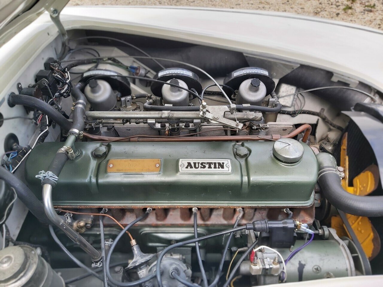 1964 JAGUAR MK II 3.4 4 SP MAN + OVERDRIVE 4D SEDAN