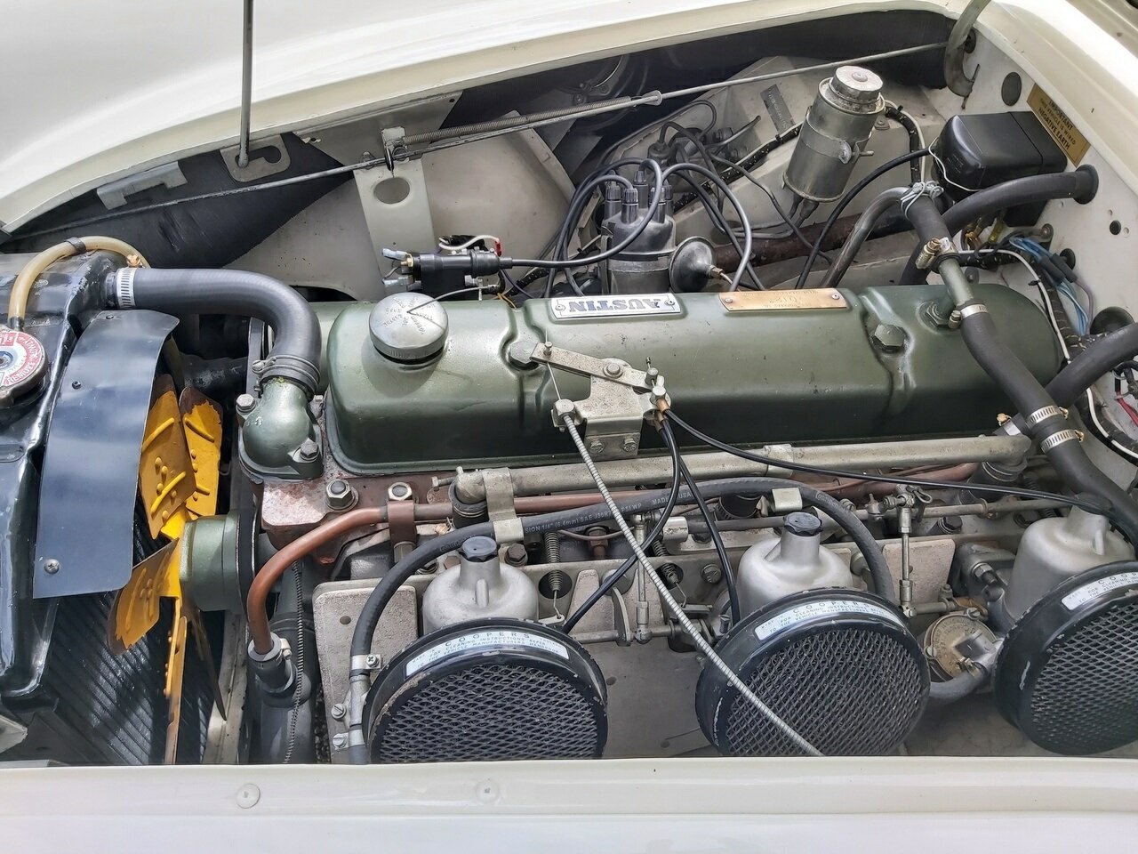 1964 JAGUAR MK II 3.4 4 SP MAN + OVERDRIVE 4D SEDAN