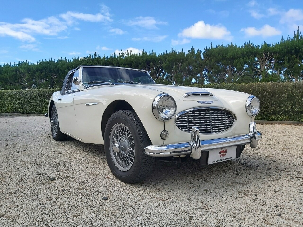 1964 JAGUAR MK II 3.4 4 SP MAN + OVERDRIVE 4D SEDAN