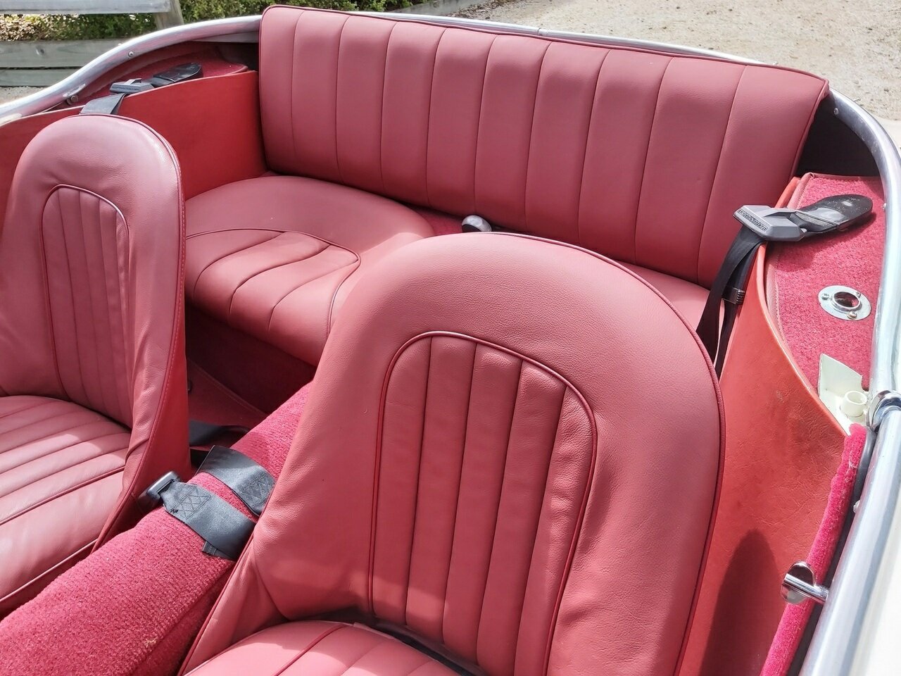 1964 JAGUAR MK II 3.4 4 SP MAN + OVERDRIVE 4D SEDAN