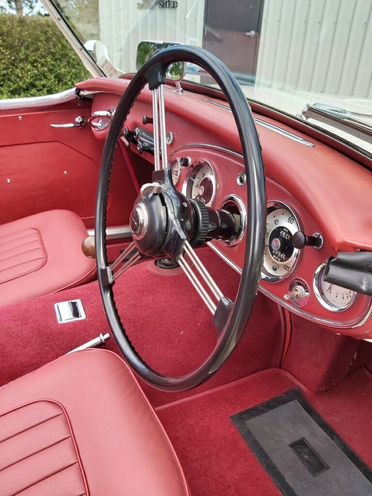 1964 JAGUAR MK II 3.4 4 SP MAN + OVERDRIVE 4D SEDAN