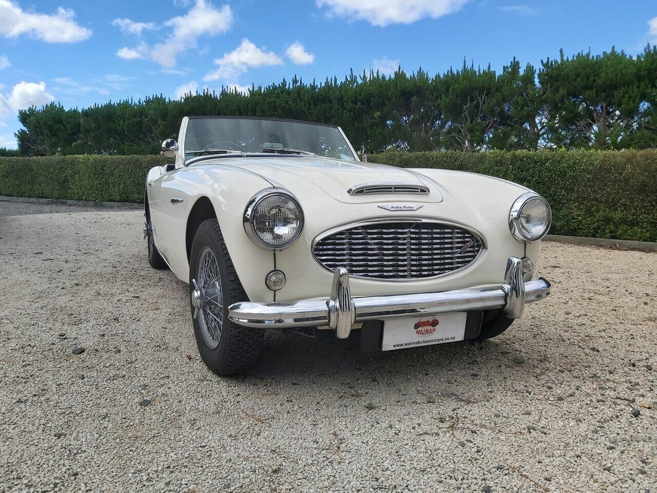 1964 JAGUAR MK II 3.4 4 SP MAN + OVERDRIVE 4D SEDAN