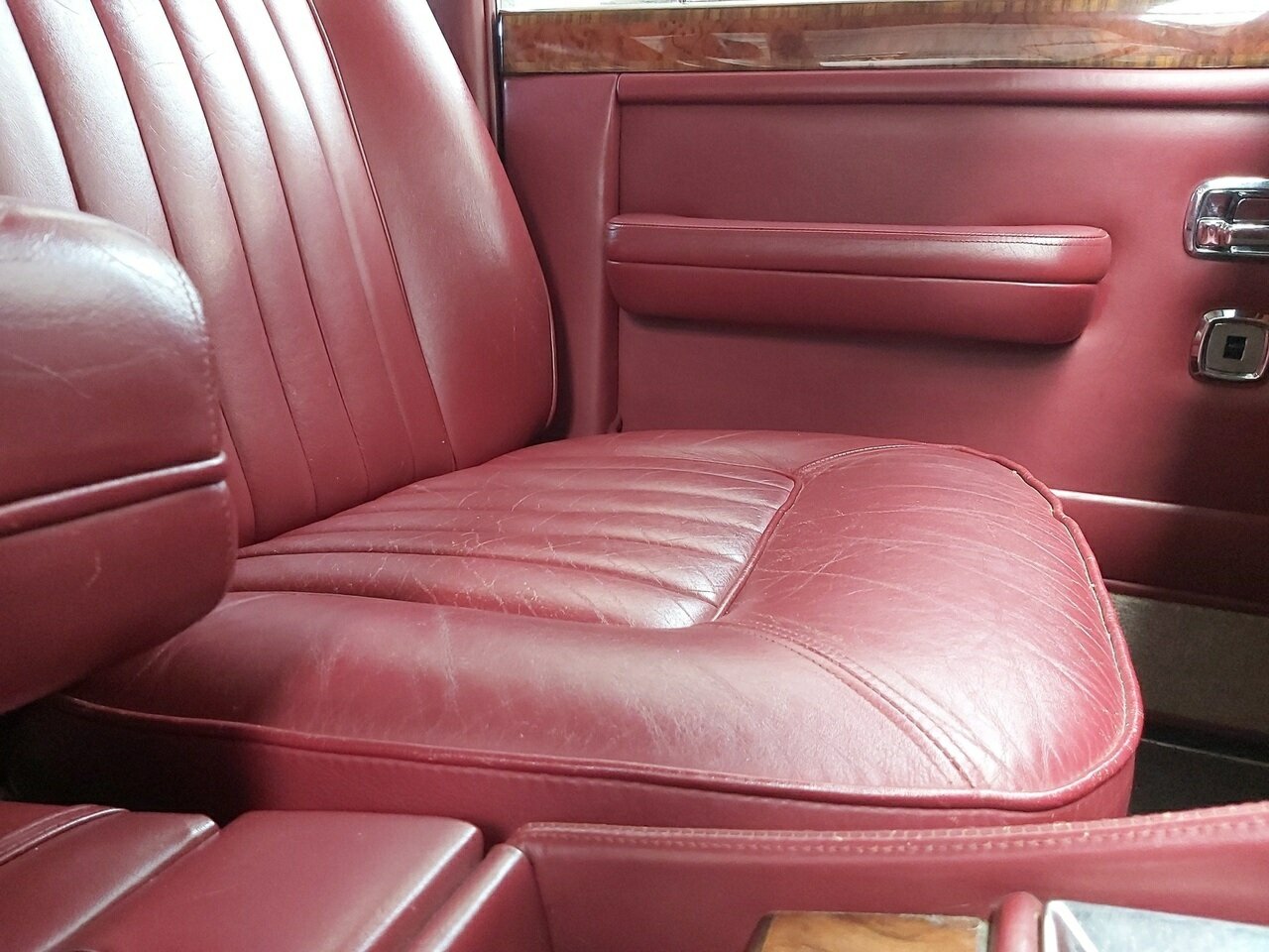 1987 BENTLEY TURBO R 4D SALOON