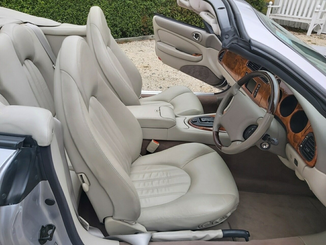 2000 JAGUAR XKR SPORT 5 SP AUTOMATIC 2D CONVERTIBLE