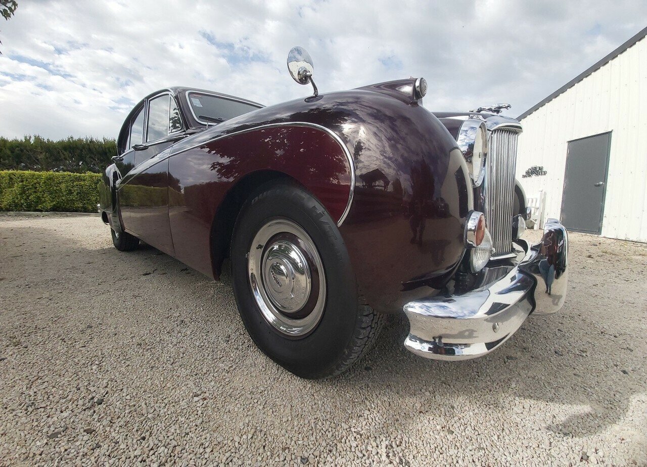 1958 JAGUAR MARK VIII SEDAN