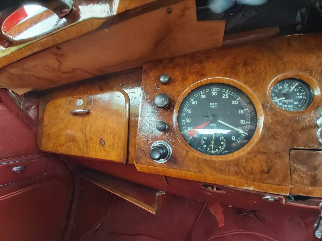 1958 JAGUAR MARK VIII SEDAN