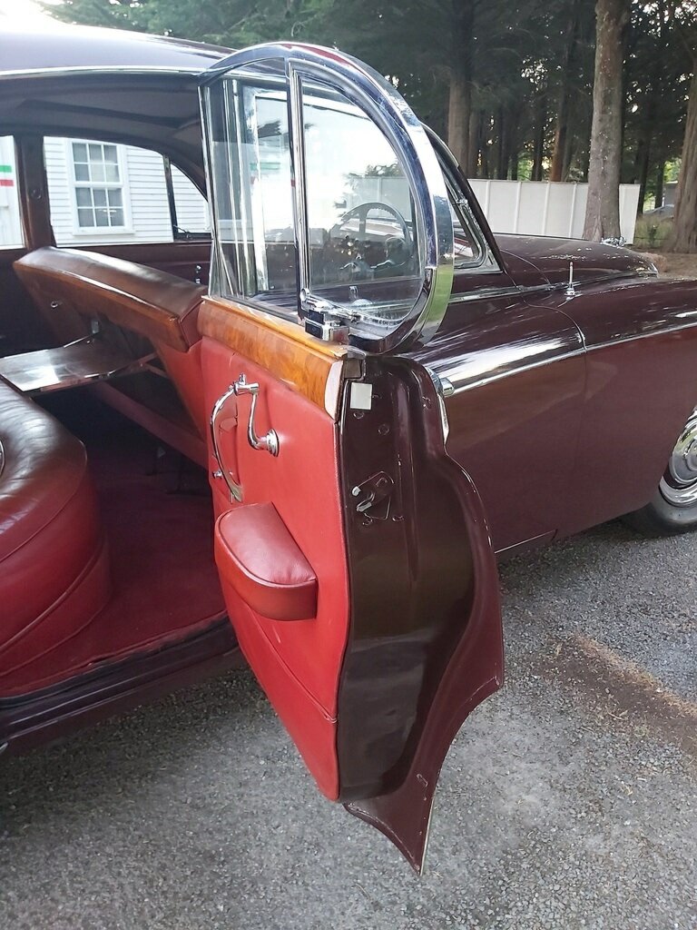 1958 JAGUAR MARK VIII SEDAN