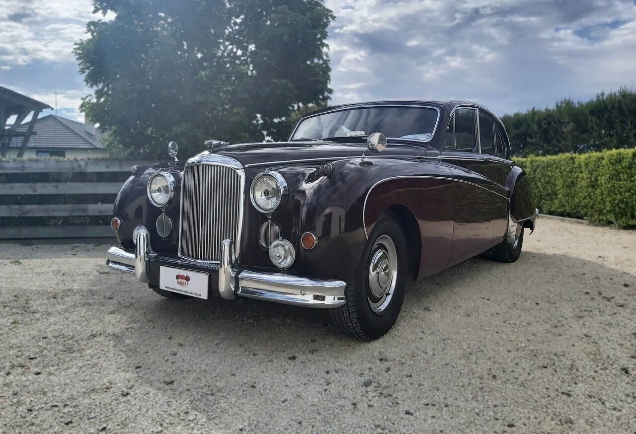 1958 JAGUAR MARK VIII SEDAN