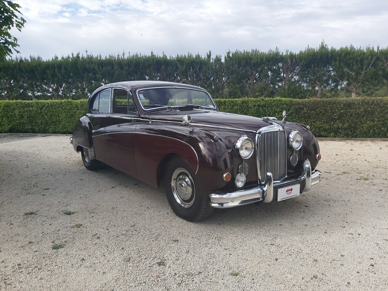 1958 JAGUAR MARK VIII SEDAN