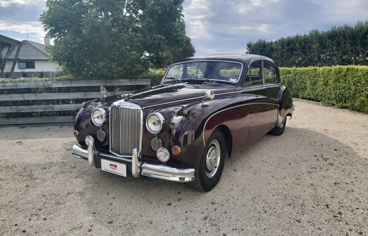 1958 JAGUAR MARK VIII SEDAN