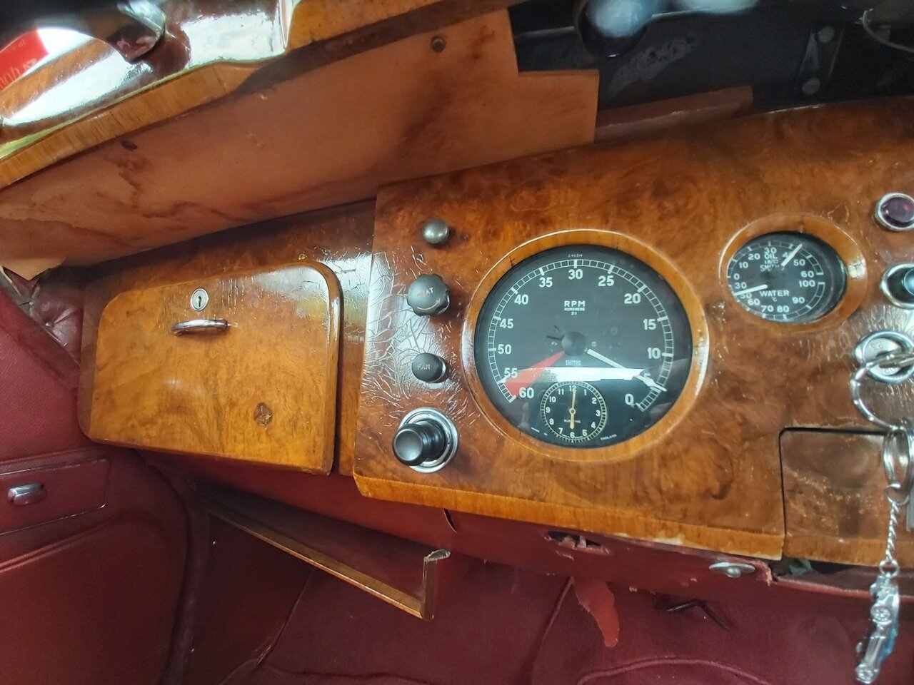 1958 JAGUAR MARK VIII SEDAN