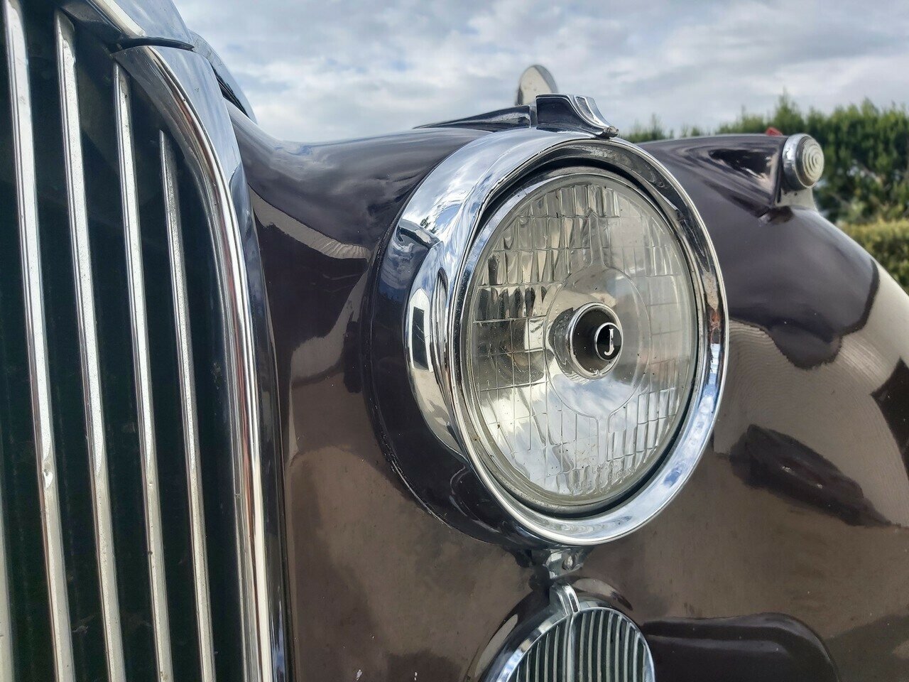 1958 JAGUAR MARK VIII SEDAN