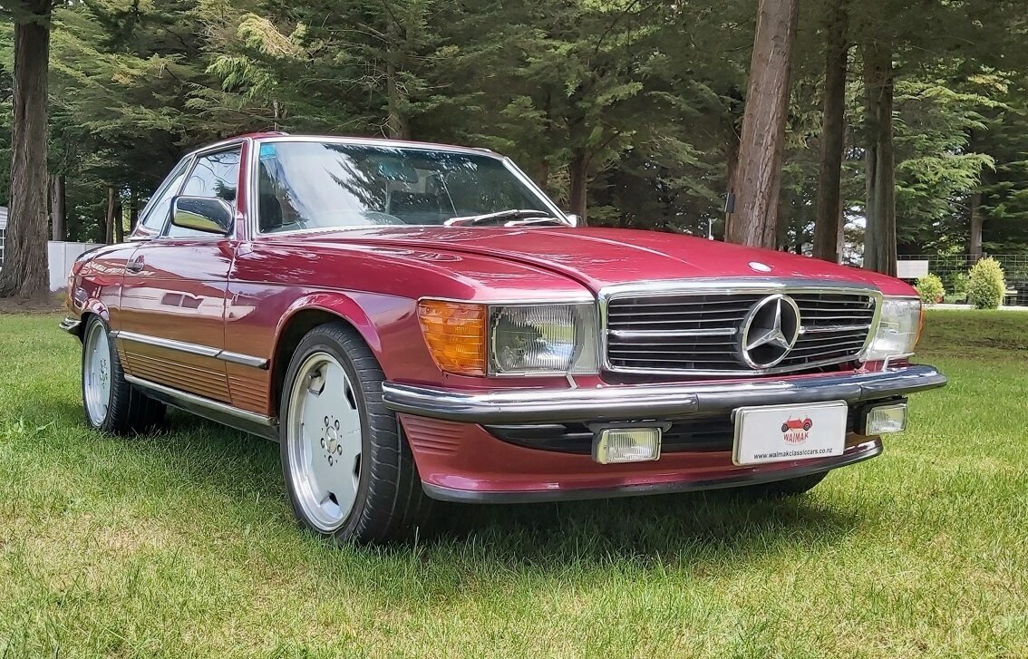 1988 MERCEDES-BENZ 500 SL AUTOMATIC COUPE