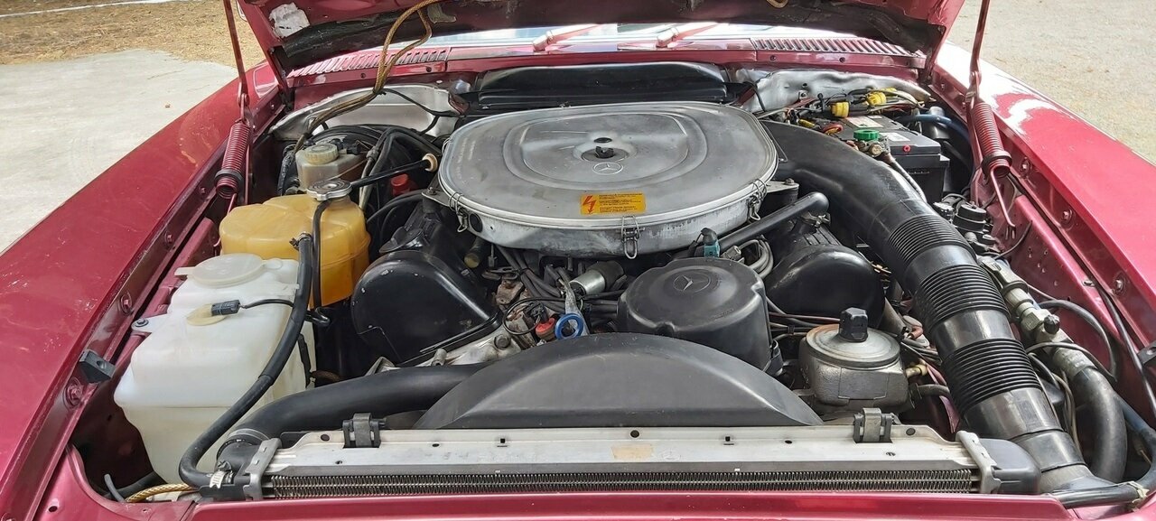 1988 MERCEDES-BENZ 500 SL AUTOMATIC COUPE