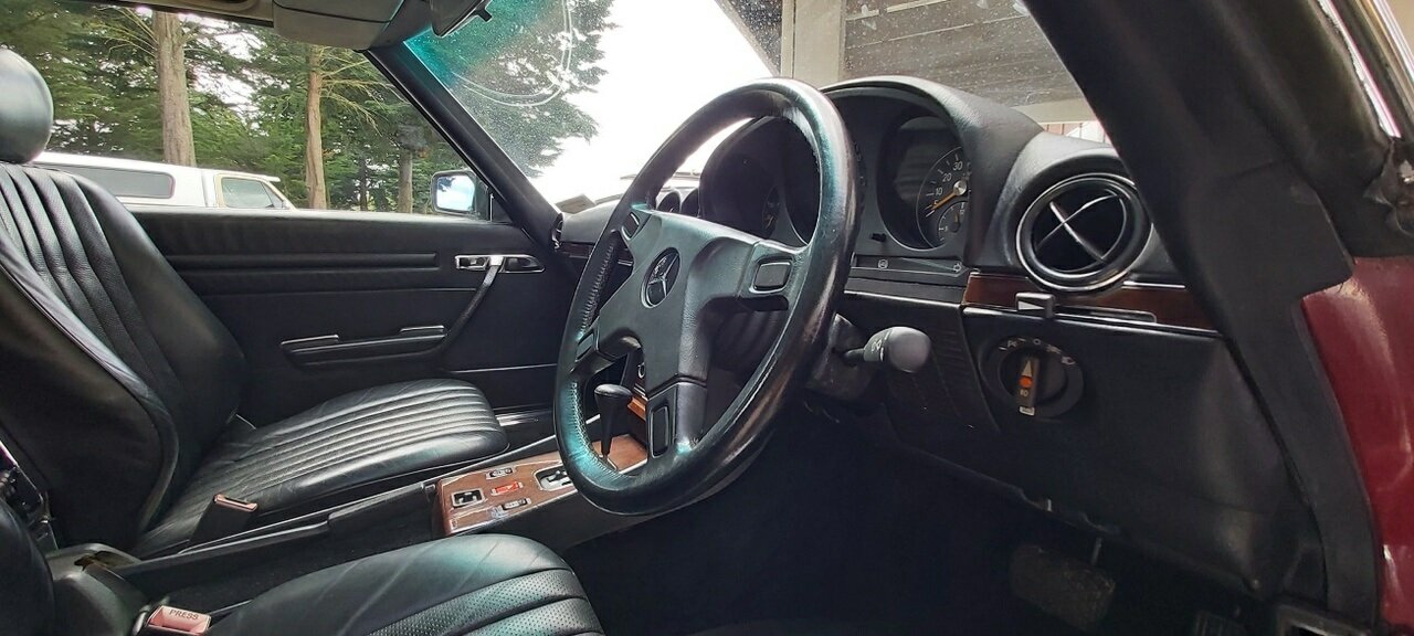 1988 MERCEDES-BENZ 500 SL AUTOMATIC COUPE