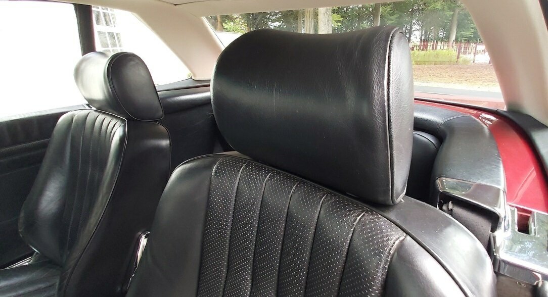 1988 MERCEDES-BENZ 500 SL AUTOMATIC COUPE