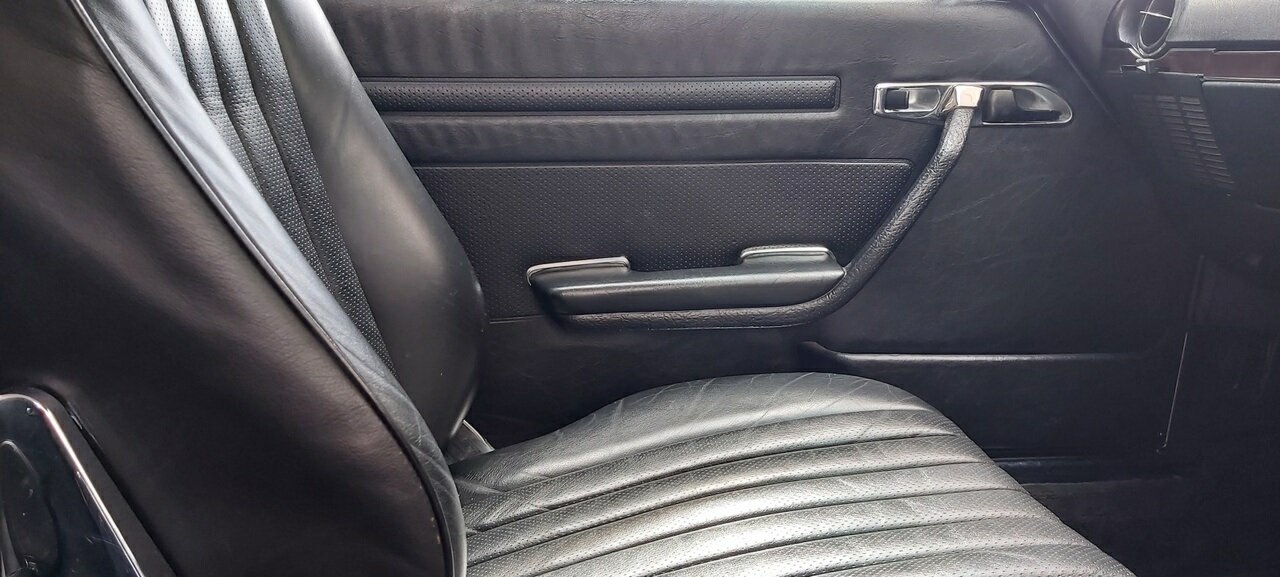 1988 MERCEDES-BENZ 500 SL AUTOMATIC COUPE