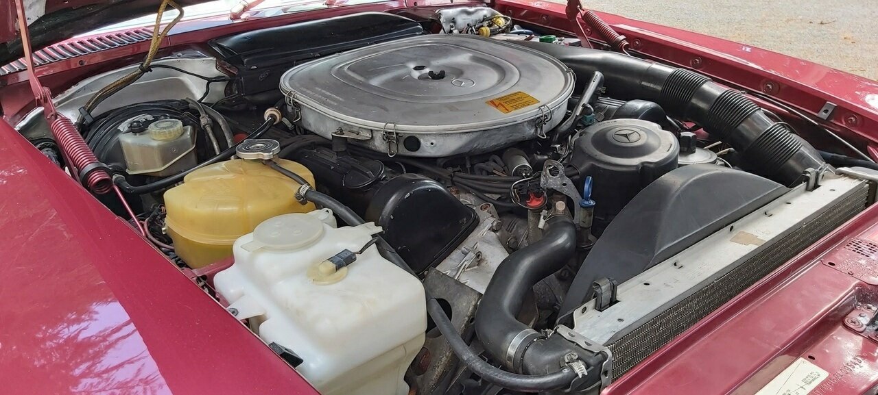 1988 MERCEDES-BENZ 500 SL AUTOMATIC COUPE