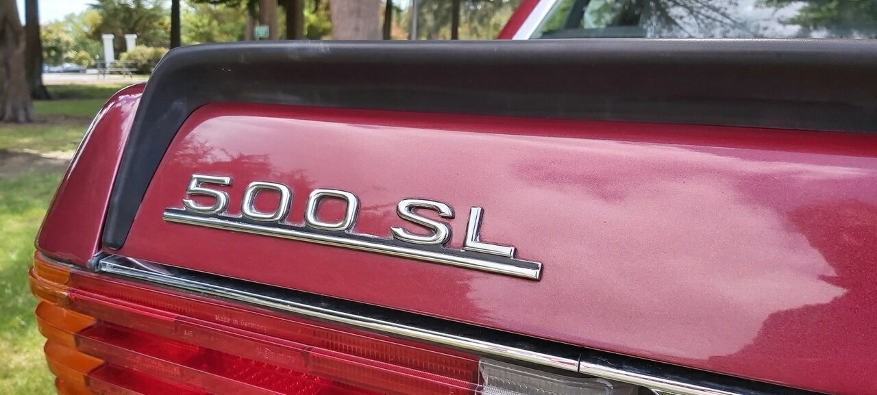 1988 MERCEDES-BENZ 500 SL AUTOMATIC COUPE