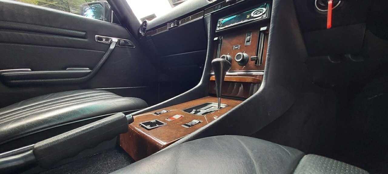 1988 MERCEDES-BENZ 500 SL AUTOMATIC COUPE