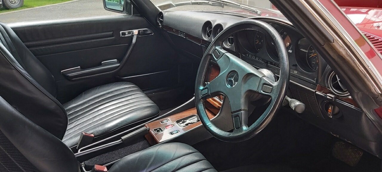 1988 MERCEDES-BENZ 500 SL AUTOMATIC COUPE