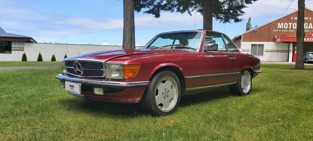 1988 MERCEDES-BENZ 500 SL AUTOMATIC COUPE