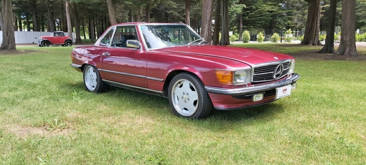 1988 MERCEDES-BENZ 500 SL AUTOMATIC COUPE