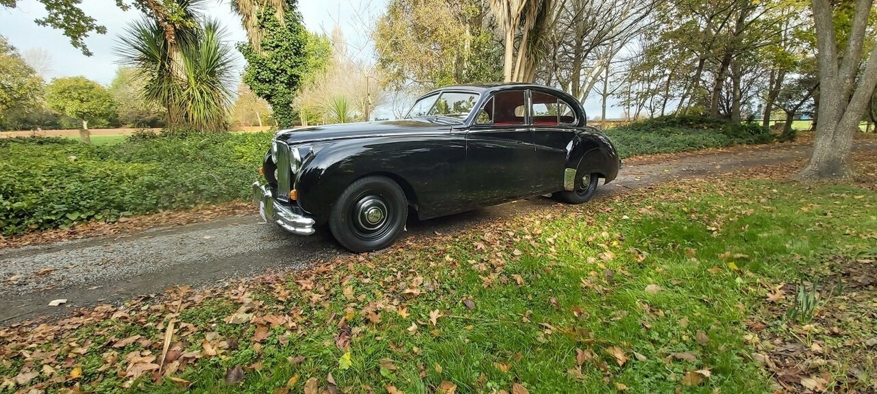 1952 JAGUAR MK VII SEDAN